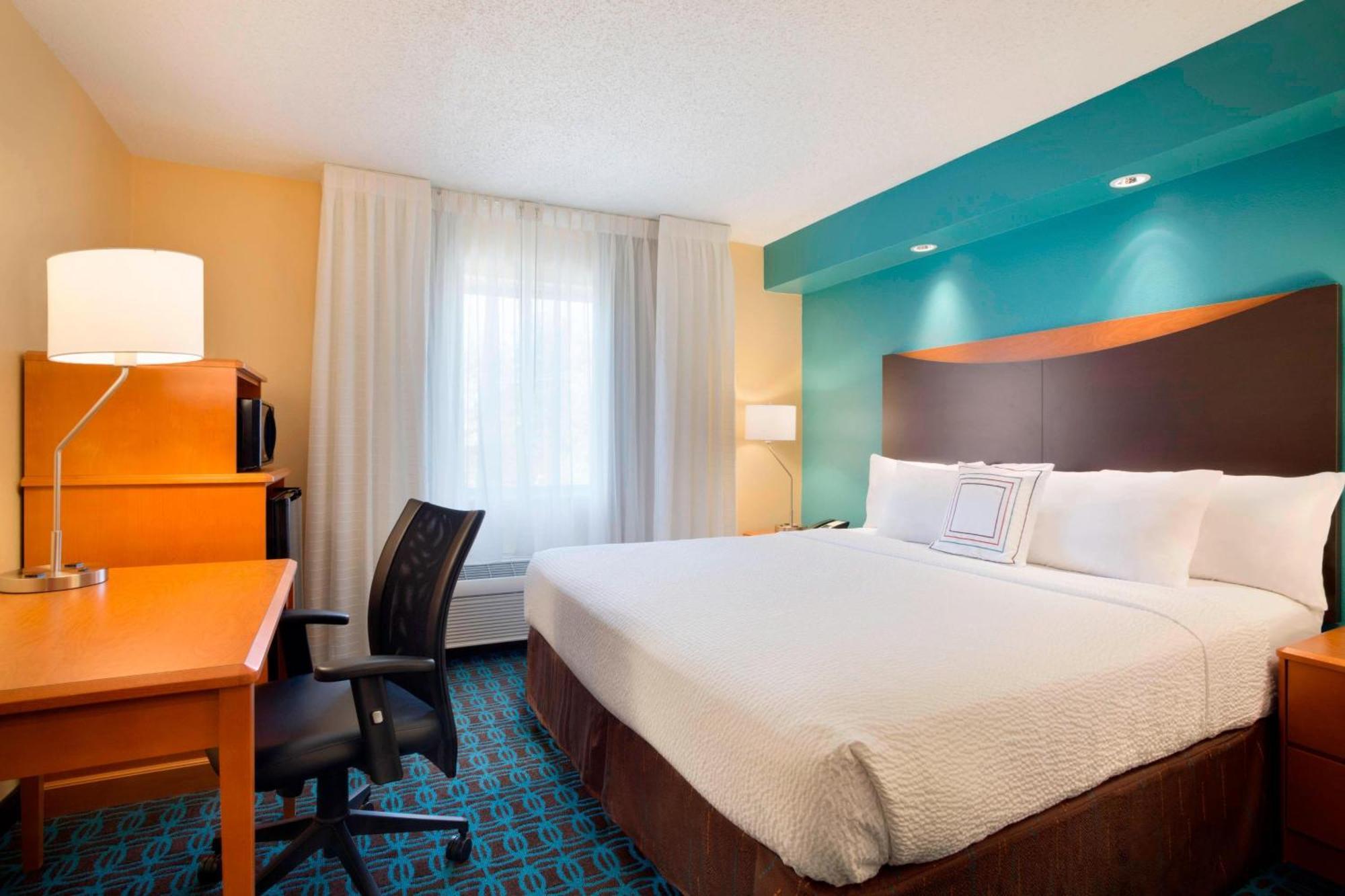 Fairfield Inn & Suites Fort Worth University Drive Bagian luar foto