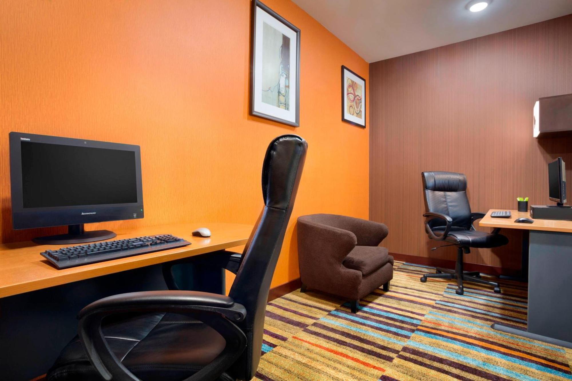 Fairfield Inn & Suites Fort Worth University Drive Bagian luar foto
