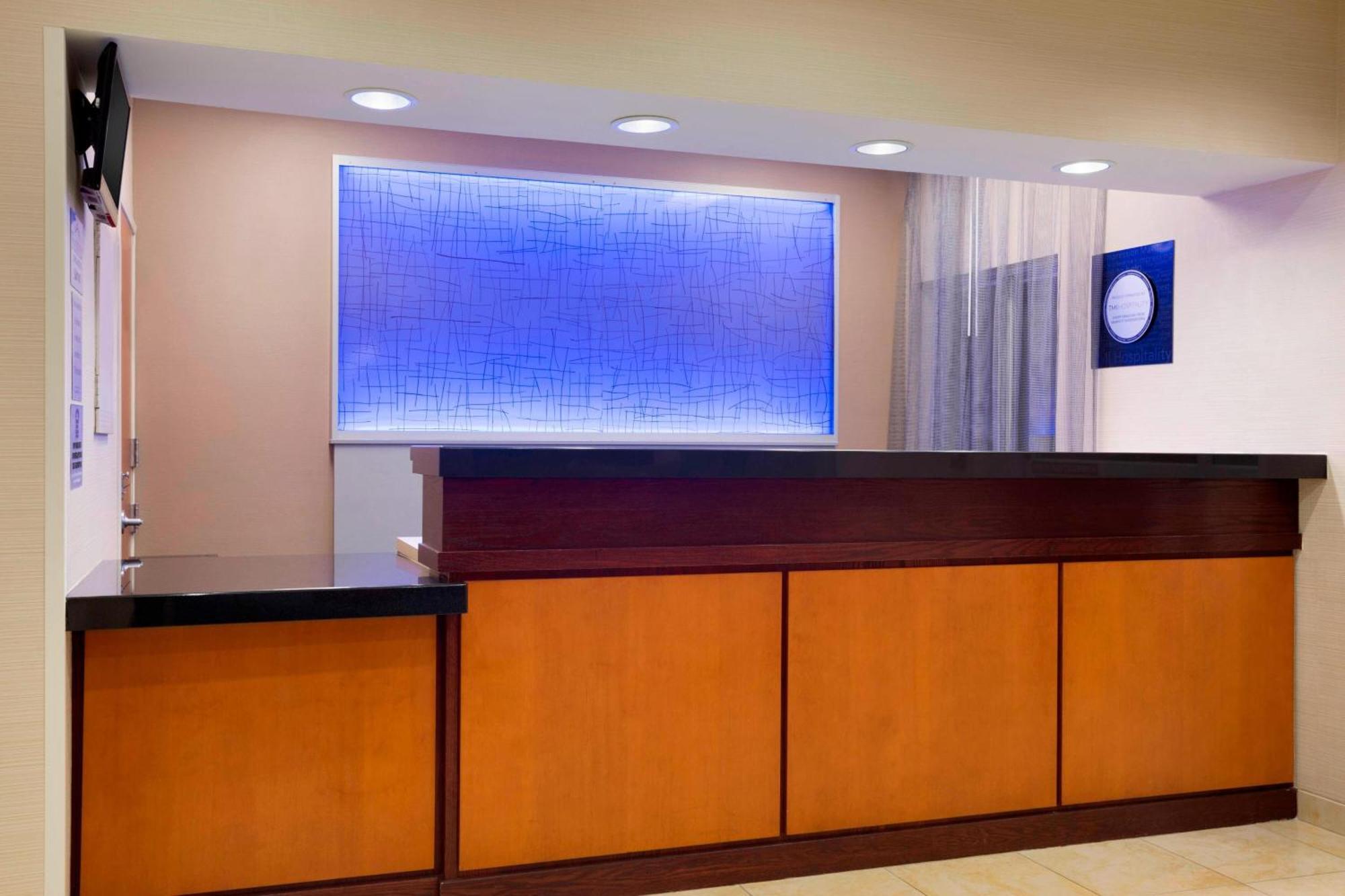 Fairfield Inn & Suites Fort Worth University Drive Bagian luar foto