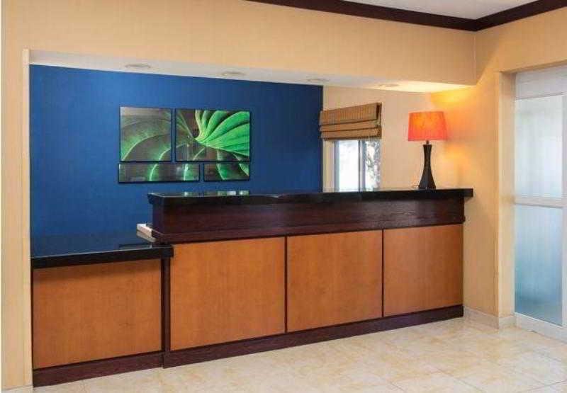 Fairfield Inn & Suites Fort Worth University Drive Bagian luar foto